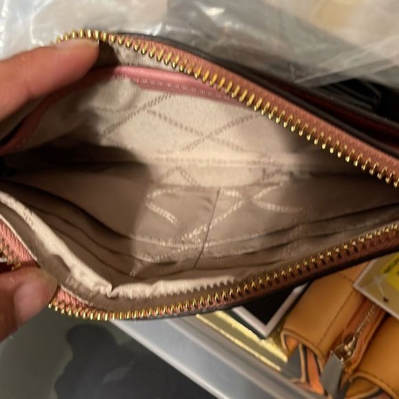 New Michael Kors 💕 jet set charm zip wirstlet - Picture 5 of 9